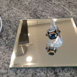 Beautifully Crafted Costume Jewelry Ring.